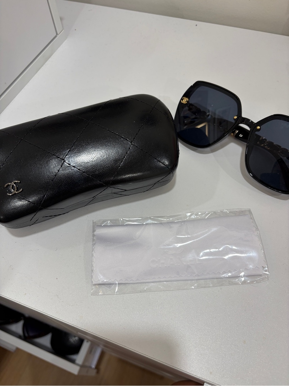 CHANEL Black Oversized Square Sunglasses with Gold CC Chain Detail - Picture 8 of 8
